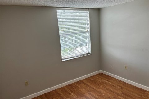 Condominio en venta en Brandon, Florida, 2 dormitorios, 99.22 m2 № 1313660 - foto 11