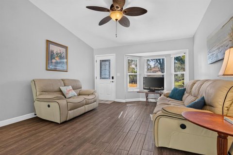 Villa ou maison à vendre à Saint Petersburg, Floride: 3 chambres, 115.2 m2 № 2419974 - photo 7