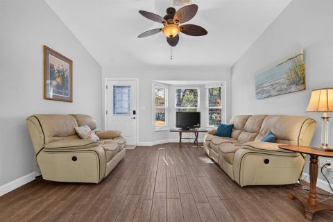 Villa ou maison à vendre à Saint Petersburg, Floride: 3 chambres, 115.2 m2 № 2419974 - photo 8