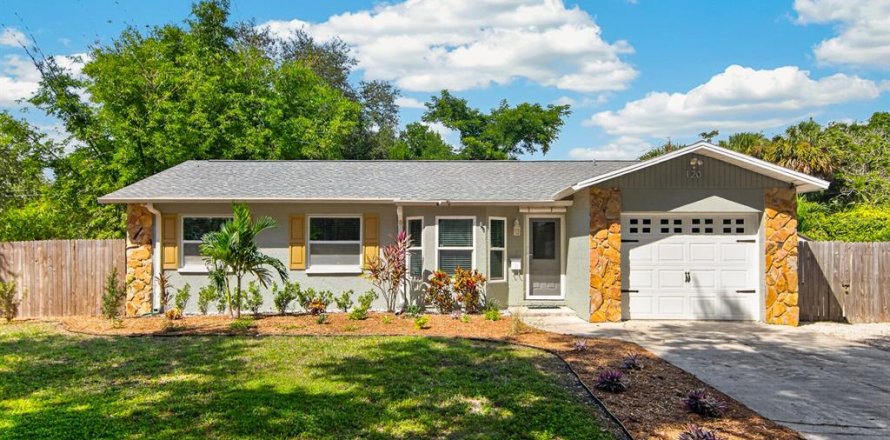 Villa ou maison à Saint Petersburg, Floride 3 chambres, 115.2 m2 № 2419974