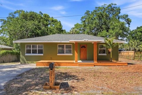House in Tampa, Florida 3 bedrooms, 109.25 sq.m. № 2100797