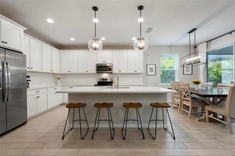 House in Sarasota, Florida 4 bedrooms, 203.64 sq.m. № 2329716 - photo 19