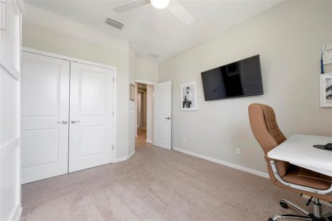 House in Sarasota, Florida 4 bedrooms, 203.64 sq.m. № 2329716 - photo 13