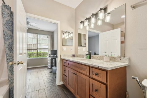 Condo in Tampa, Florida, 2 bedrooms  № 1613313 - photo 17