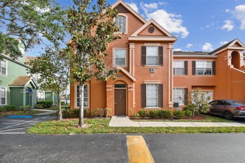 Condo in Tampa, Florida, 2 bedrooms  № 1613313 - photo 1