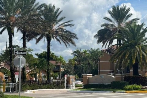 Condo in Coral Springs, Florida, 3 bedrooms  № 1973321 - photo 1