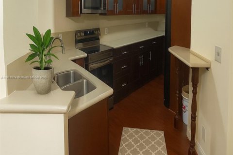 Condo in Coral Springs, Florida, 3 bedrooms  № 1973321 - photo 2