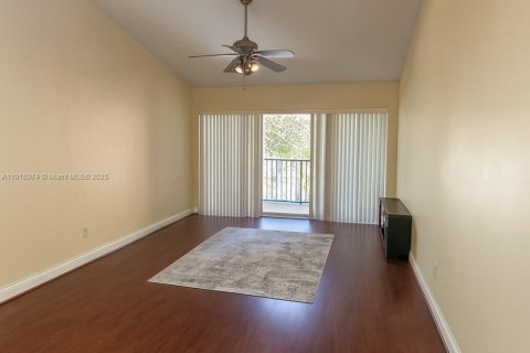 Condo in Coral Springs, Florida, 3 bedrooms  № 1973321 - photo 3