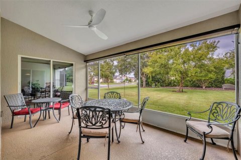 House in Mount Dora, Florida 3 bedrooms, 178.93 sq.m. № 1902393 - photo 6