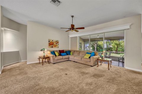 House in Mount Dora, Florida 3 bedrooms, 178.93 sq.m. № 1902393 - photo 16