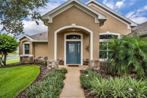 House in Mount Dora, Florida 3 bedrooms, 178.93 sq.m. № 1902393 - photo 1