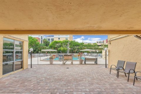 Copropriété à vendre à Sunny Isles Beach, Floride: 1 chambre, 67.35 m2 № 2026545 - photo 28