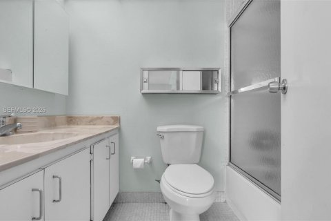 Copropriété à vendre à Sunny Isles Beach, Floride: 1 chambre, 67.35 m2 № 2026545 - photo 23
