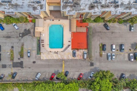 Copropriété à vendre à Sunny Isles Beach, Floride: 1 chambre, 67.35 m2 № 2026545 - photo 30