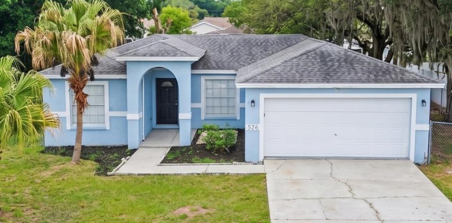 House in Poinciana, Florida 3 bedrooms, 104.14 sq.m. № 2391242