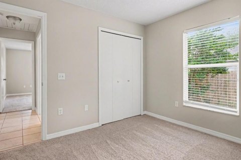 House in Poinciana, Florida 3 bedrooms, 104.14 sq.m. № 2391242 - photo 4