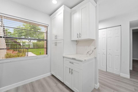 Copropriété à louer à Boca Raton, Floride: 2 chambres, 112.97 m2 № 2083563 - photo 9