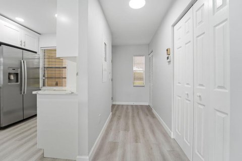 Copropriété à louer à Boca Raton, Floride: 2 chambres, 112.97 m2 № 2083563 - photo 8