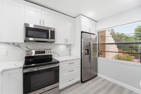 Copropriété à louer à Boca Raton, Floride: 2 chambres, 112.97 m2 № 2083563 - photo 10