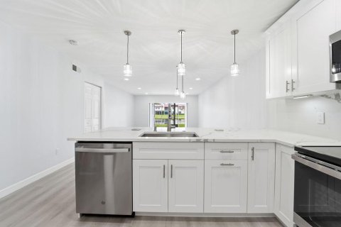 Copropriété à louer à Boca Raton, Floride: 2 chambres, 112.97 m2 № 2083563 - photo 5