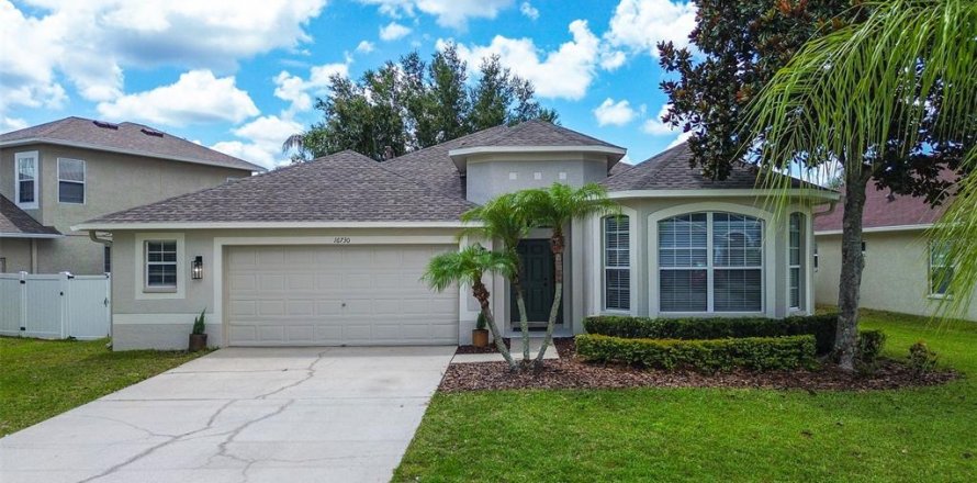 House in Odessa, Florida 3 bedrooms, 182.83 sq.m. № 2221088