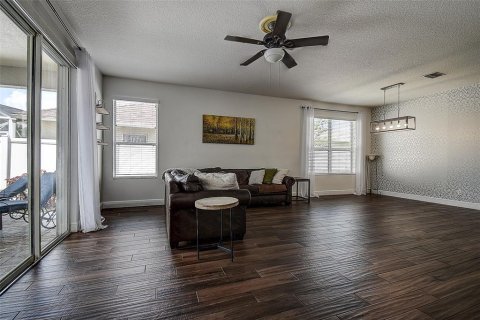 House in Odessa, Florida 3 bedrooms, 182.83 sq.m. № 2221088 - photo 20
