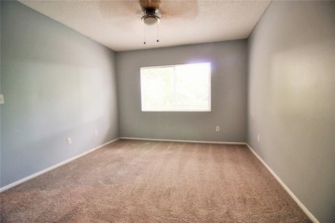 Condominio en venta en Casselberry, Florida, 1 dormitorio, 71.16 m2 № 2216085 - foto 10
