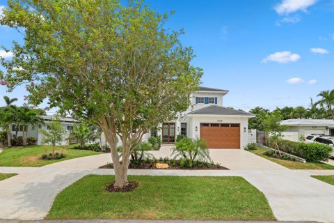 Casa en venta en North Palm Beach, Florida, 4 dormitorios, 311.22 m2 № 2192183 - foto 2