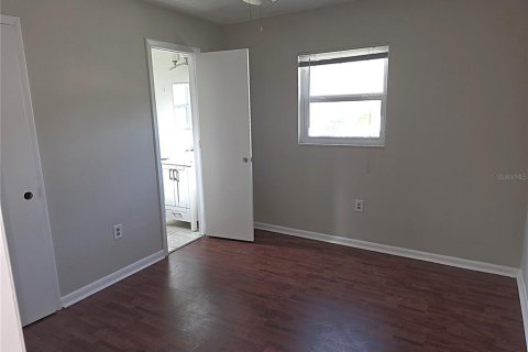 Снять в аренду виллу или дом в Тампа, Флорида 3 комнаты, 100.71м2, № 1843251 - фото 11