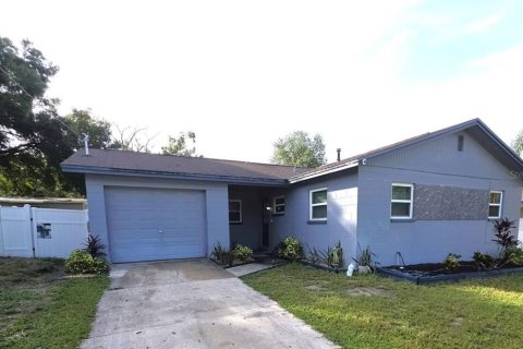 Снять в аренду виллу или дом в Тампа, Флорида 3 комнаты, 100.71м2, № 1843251 - фото 1