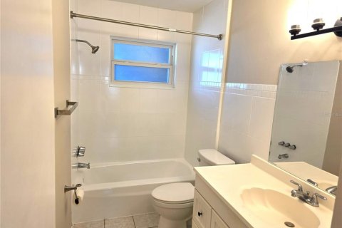 Снять в аренду виллу или дом в Тампа, Флорида 3 комнаты, 100.71м2, № 1843251 - фото 9