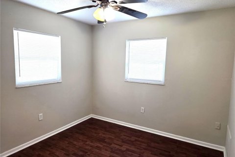 Снять в аренду виллу или дом в Тампа, Флорида 3 комнаты, 100.71м2, № 1843251 - фото 10