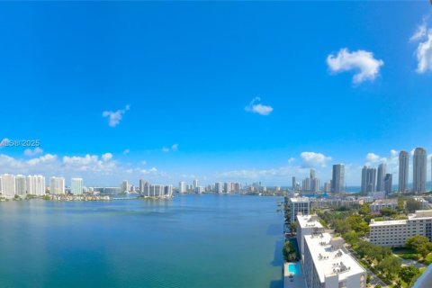 Condominio en venta en Sunny Isles Beach, Florida, 3 dormitorios, 118.45 m2 № 2014180 - foto 4