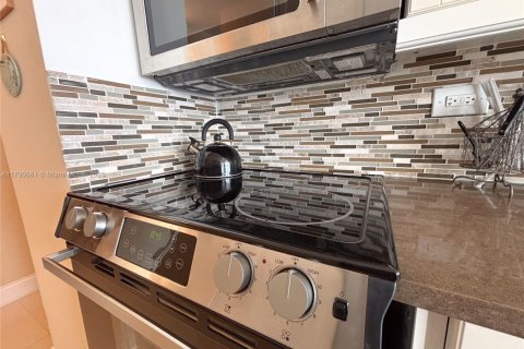 Condominio en venta en Sunny Isles Beach, Florida, 3 dormitorios, 118.45 m2 № 2014180 - foto 14