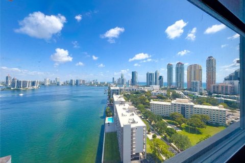 Condominio en venta en Sunny Isles Beach, Florida, 3 dormitorios, 118.45 m2 № 2014180 - foto 5
