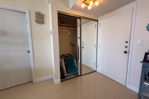 Condominio en venta en Sunny Isles Beach, Florida, 3 dormitorios, 118.45 m2 № 2014180 - foto 9