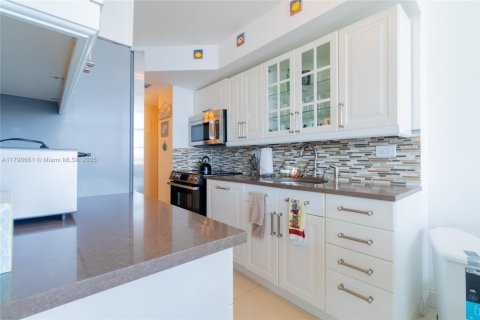 Condominio en venta en Sunny Isles Beach, Florida, 3 dormitorios, 118.45 m2 № 2014180 - foto 21