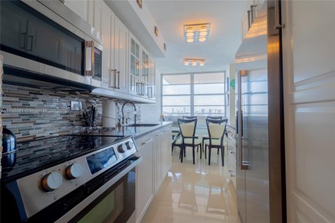 Condominio en venta en Sunny Isles Beach, Florida, 3 dormitorios, 118.45 m2 № 2014180 - foto 22