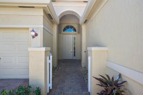 House in Delray Beach, Florida 2 bedrooms, 179.86 sq.m. № 2251454 - photo 8