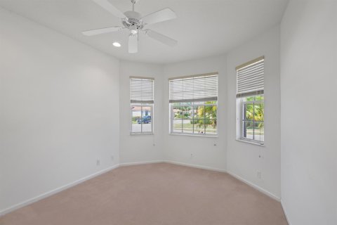 House in Delray Beach, Florida 2 bedrooms, 179.86 sq.m. № 2251454 - photo 11