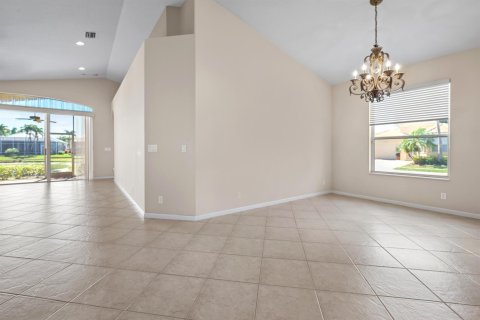 House in Delray Beach, Florida 2 bedrooms, 179.86 sq.m. № 2251454 - photo 13