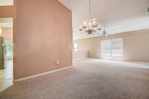 Villa ou maison à vendre à Spring Hill, Floride: 2 chambres, 158.03 m2 № 1769627 - photo 6