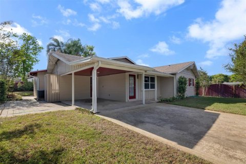 House in Winter Park, Florida 3 bedrooms, 165.92 sq.m. № 2226224 - photo 7