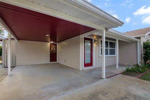House in Winter Park, Florida 3 bedrooms, 165.92 sq.m. № 2226224 - photo 8
