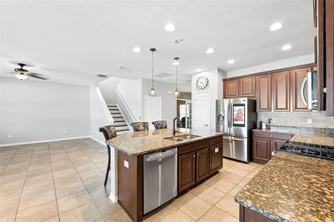 House in Fish Hawk, Florida 4 bedrooms, 278.89 sq.m. № 1870739 - photo 12
