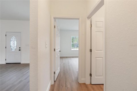 House in Ocala, Florida 3 bedrooms, 150.41 sq.m. № 1658921 - photo 18