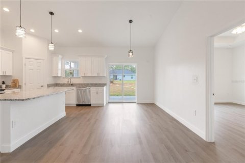 House in Ocala, Florida 3 bedrooms, 150.41 sq.m. № 1658921 - photo 11