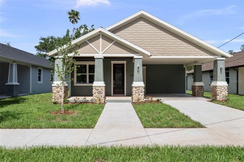 Casa en venta en Tampa, Florida, 3 dormitorios, 147.34 m2 № 1780904 - foto 1