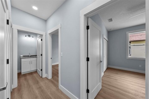 Casa en venta en Tampa, Florida, 3 dormitorios, 147.34 m2 № 1780904 - foto 22