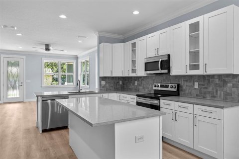 Casa en venta en Tampa, Florida, 3 dormitorios, 147.34 m2 № 1780904 - foto 13